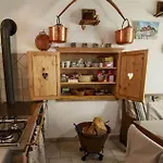 Li Di Giuan Konukevi Lauco